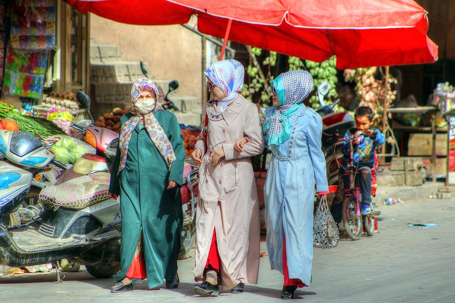 Kashgar Photograph - Kashgar, CHINA #74 by Paul James Bannerman