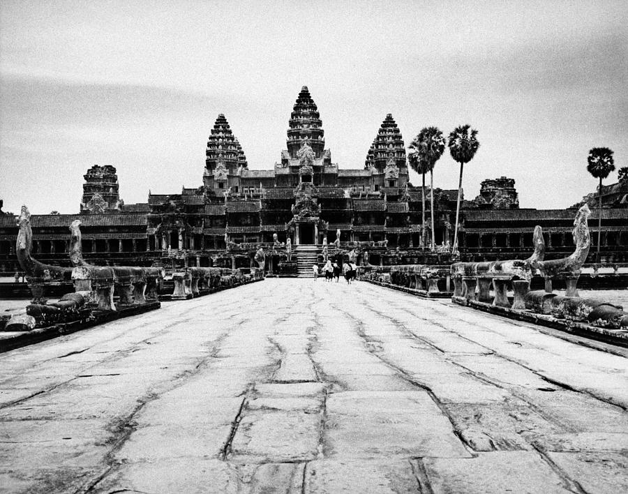 Cambodia: Angkor Wat #8 Photograph by Granger