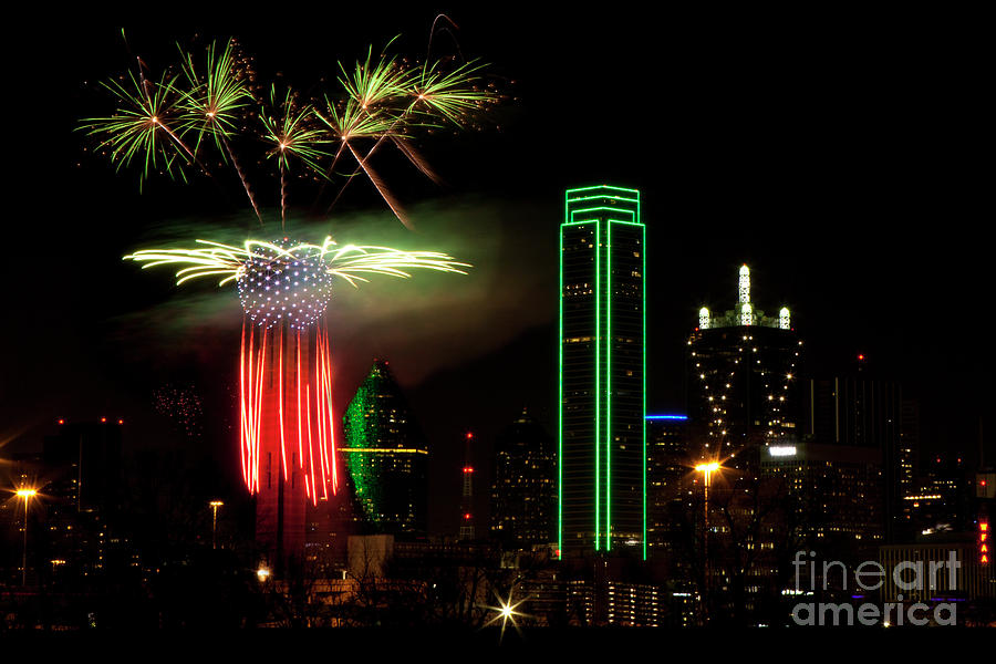 Dallas Texas - Fireworks #8 Photograph by Anthony Totah