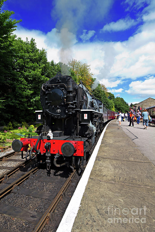 Steam train stationary at Oxenhope Station on the Keithley and Worth ...