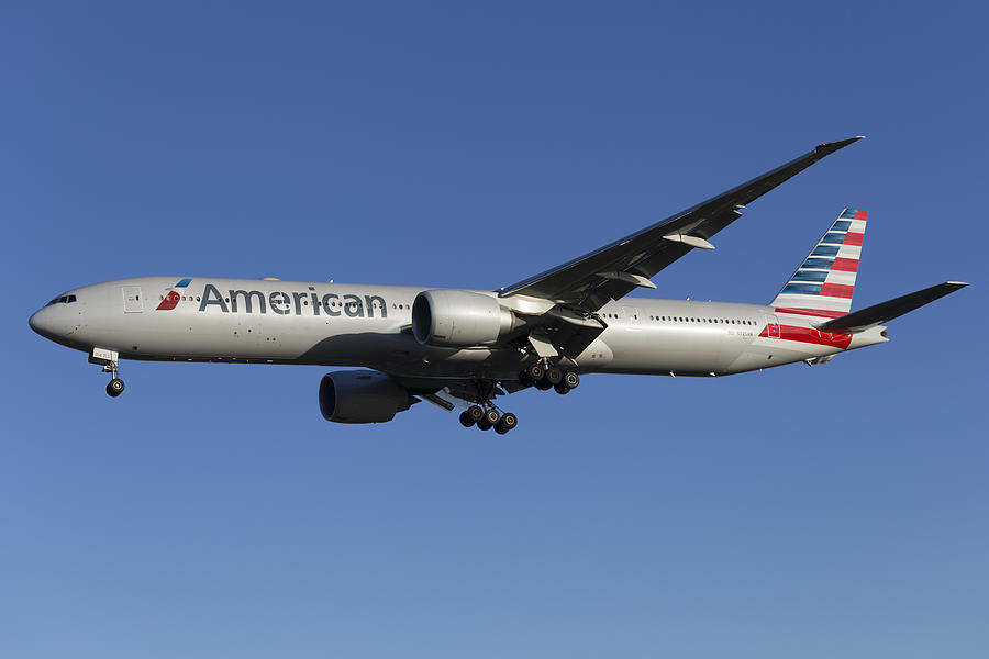 American Airlines Boeing 777 #3 Photograph by David Pyatt