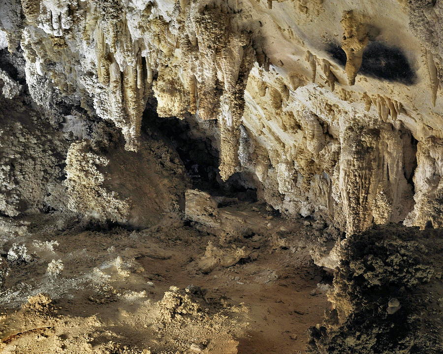 New Mexico Photograph - Carlsbad Caverns #9 by Stephen Vecchiotti