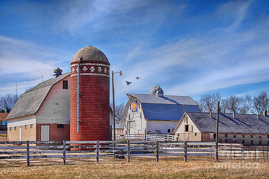 A Beautiful Quilt Barn Photograph by Priscilla Burgers