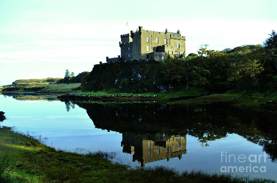 A Beautiful Reflection of Dunvegan Castle in Loch Dunvegan Photograph ...