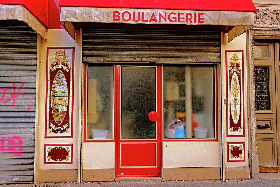 A Boulangerie In Paris, France Photograph by Rick Rosenshein