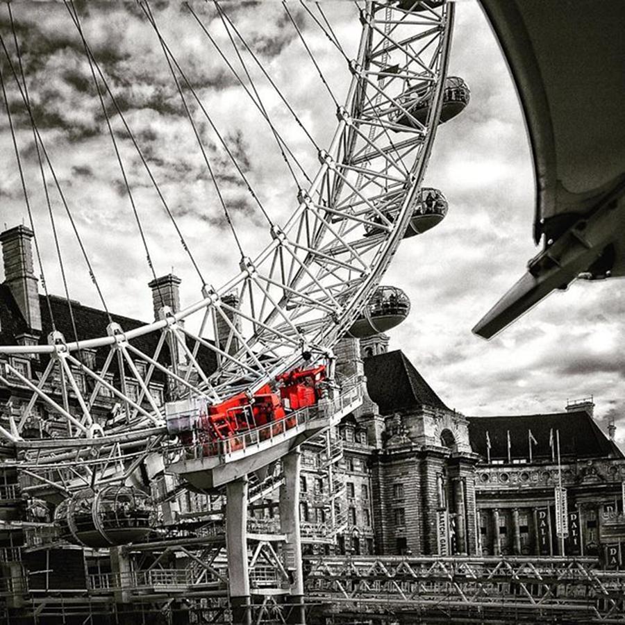London Photograph - A Close Up Of The London Eye #london by Richard Gruber
