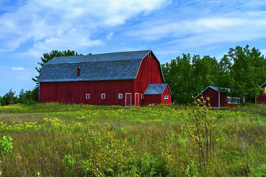 A Door County Barn Photograph by Chuck De La Rosa