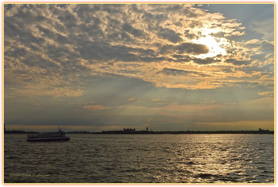 A evening with Hudson River Photograph by Sonali Gangane