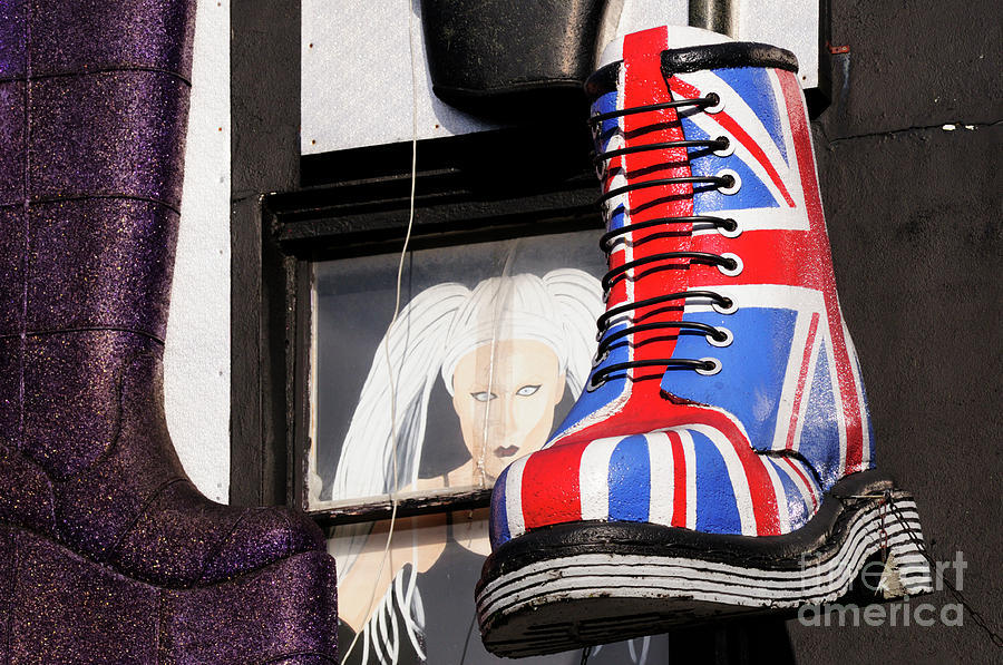 Union jack dr on sale martens