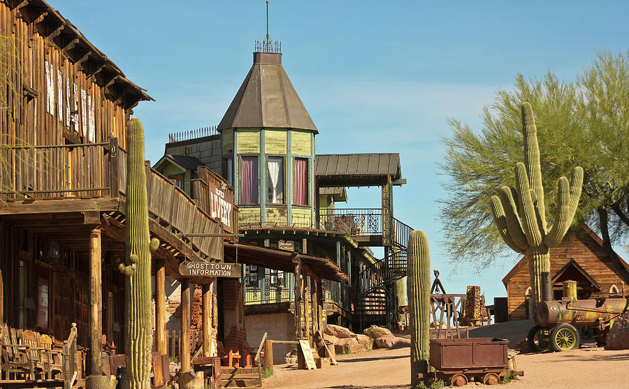 apache junction ghost town