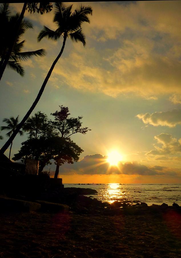 A Magical Hawaiian Sunset Photograph by Lori Seaman