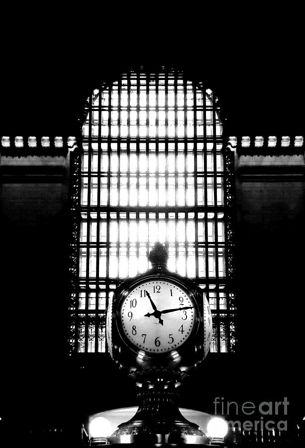 A New York Minute at Grand Central Photograph by James Aiken