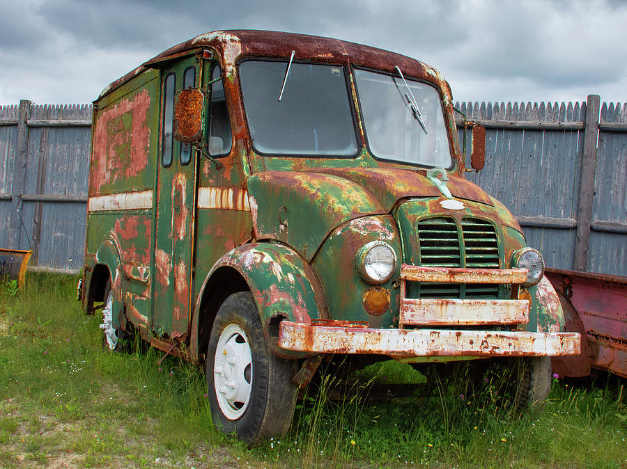 A Rusty DivCo Photograph by Guy Whiteley