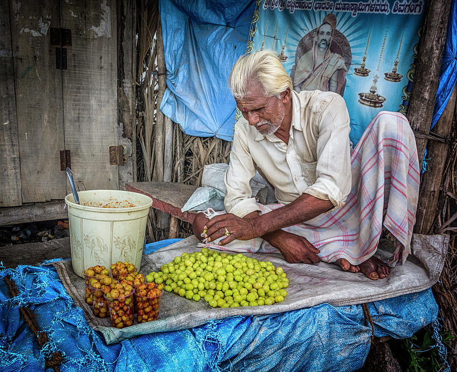 A vendor. Photograph by Usha Peddamatham