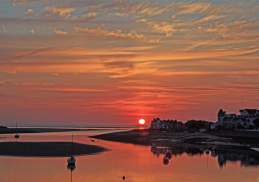 Sunset Photograph - A Wales Sunset by Robert Pilkington