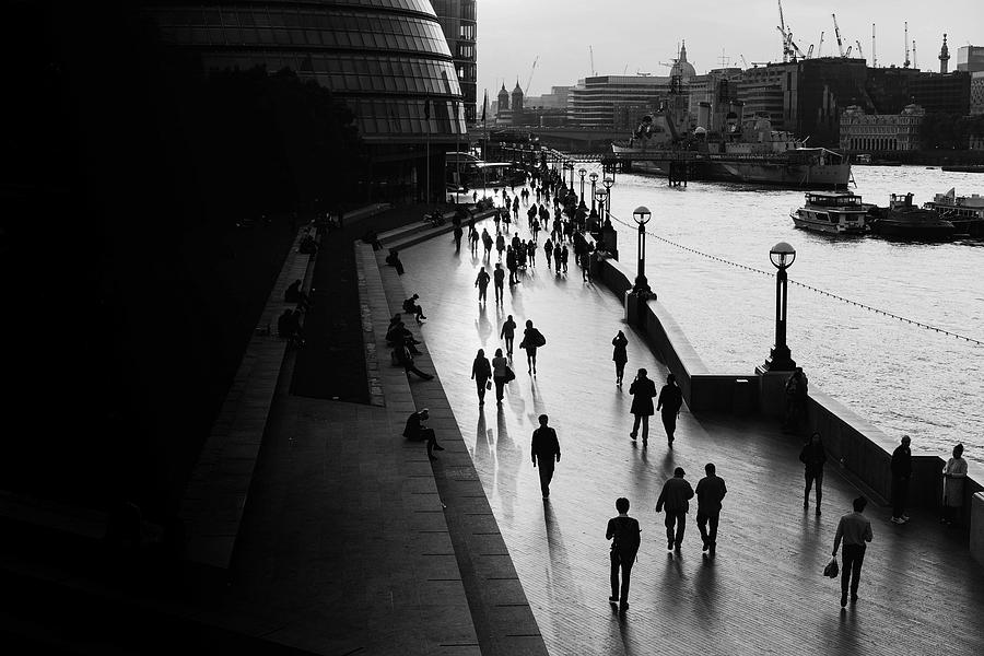 A Walk Along The Thames Photograph by Mountain Dreams