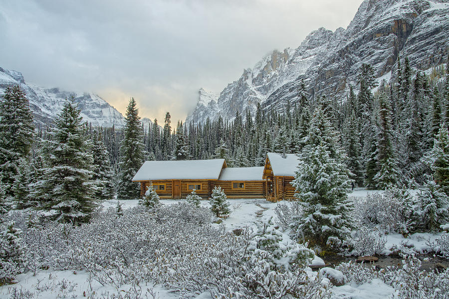 A Winter Cabin Photograph by Bill Cubitt