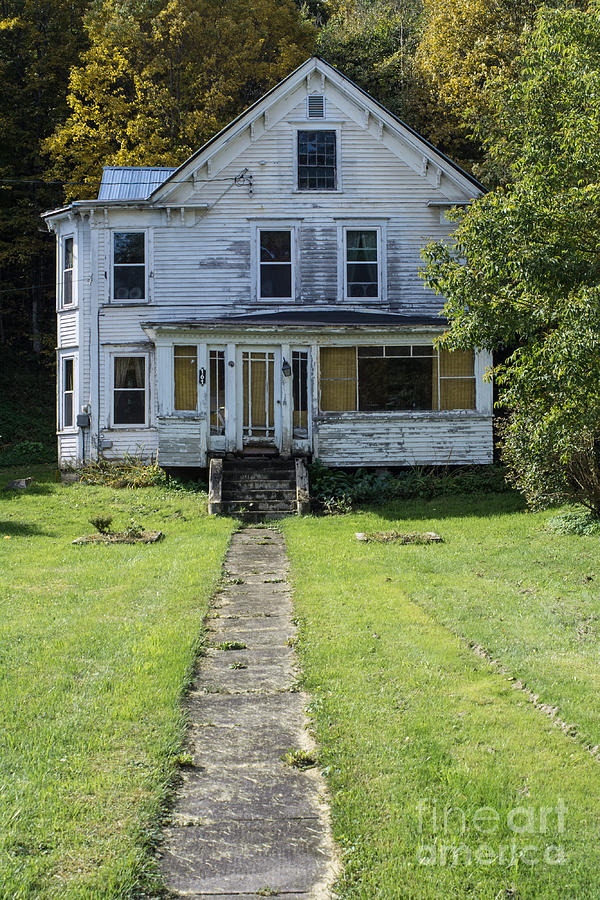 Abandoned Home, Lyndon, Vt. Photograph by John Greco