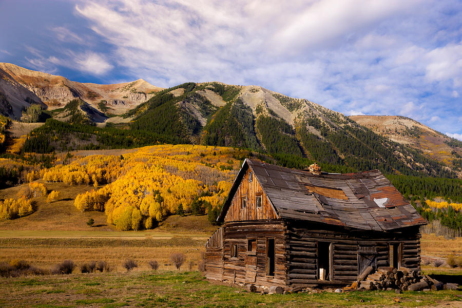 Abandoned Cabin Photograph by Jonathan Steele | Fine Art America