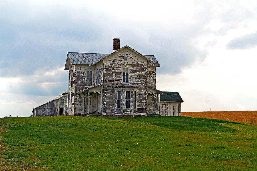Abandoned Country Farm House Photograph by Karen Ruhl