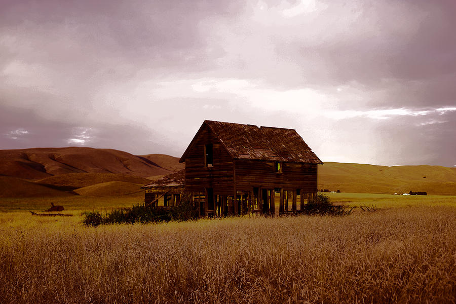 Abandoned Farmhouse East of Yakima Photograph by Jeff Swan