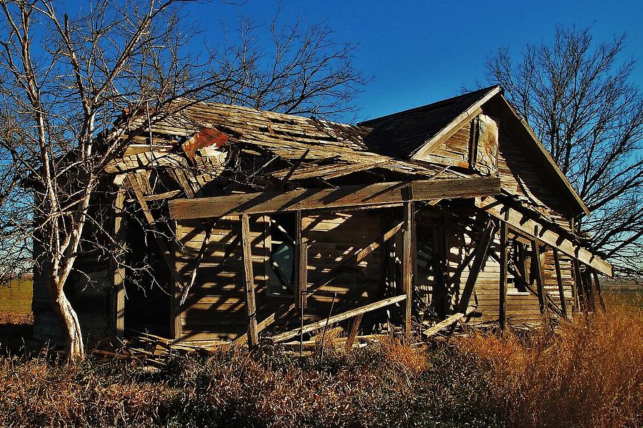 Farmhouse Photograph - Abandoned Farmhouse in Kansas by Greg Rud