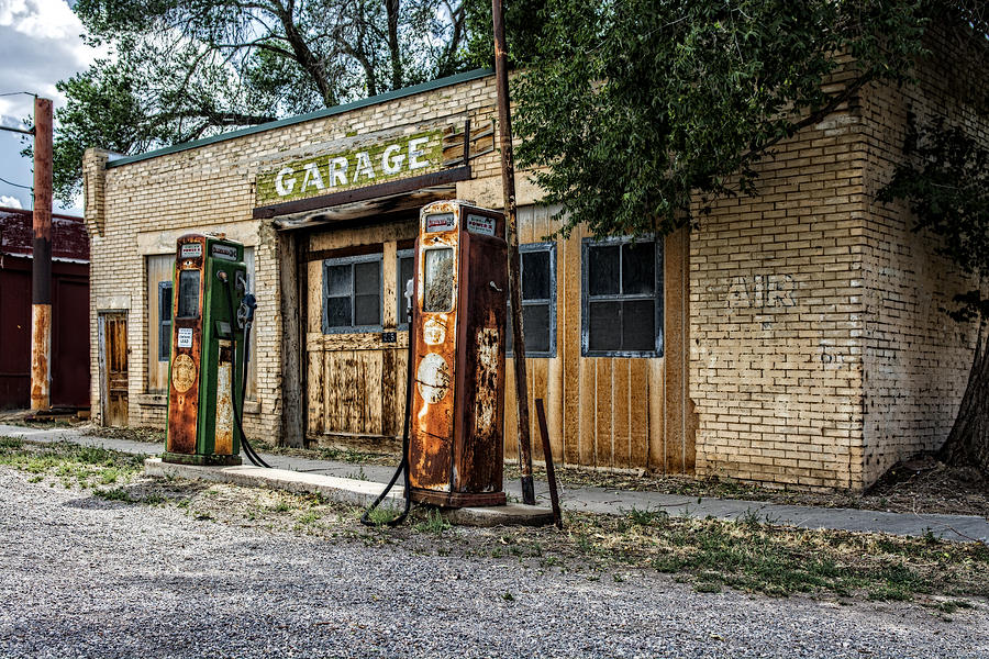 Abandoned Garage Photograph by Scott Read