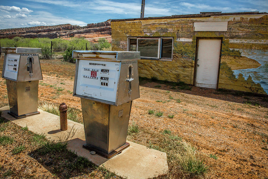 Abandoned gas station by Janice Bennett Abandoned gas station by Janice Bennett