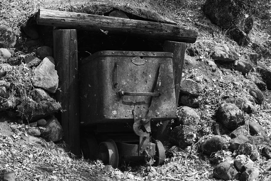 Abandoned Gold Mine Photograph by Frank Wilson
