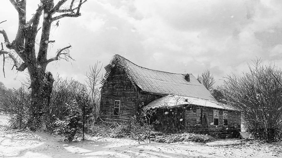Abandoned Homestead in Snow Photograph by Joe Duket