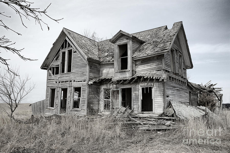 Abandoned House No 2 2870 Photograph by Ken DePue