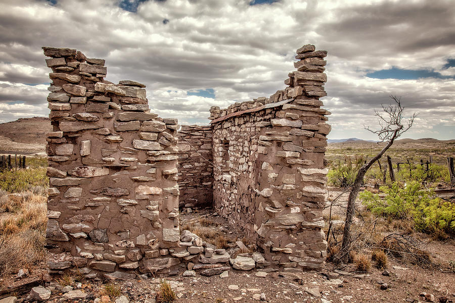Abandoned Mining Town Ruins Photograph by Diana Powell