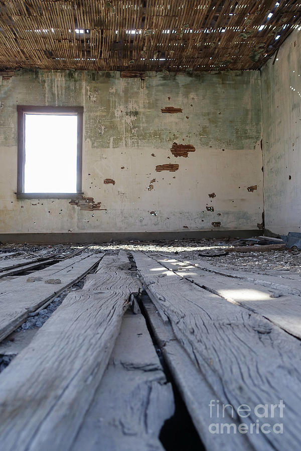 Abandoned School House Photograph by Edward Fielding