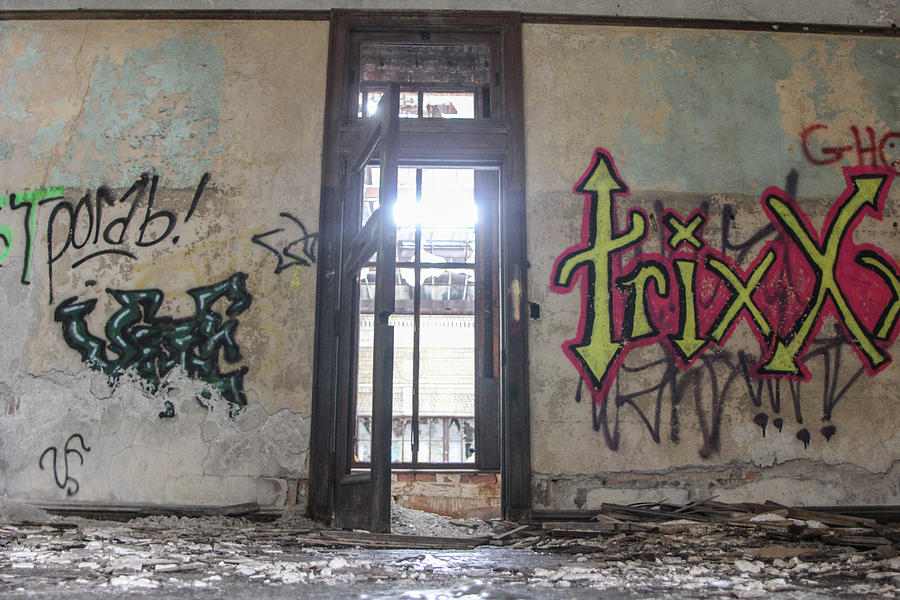 Abandoned Trixx  Photograph by John McGraw