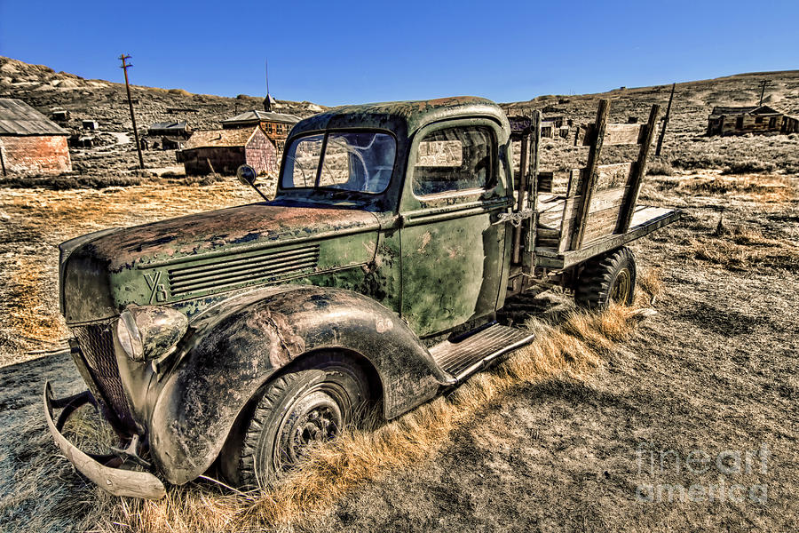 Abandoned Truck Photograph by Jason Abando
