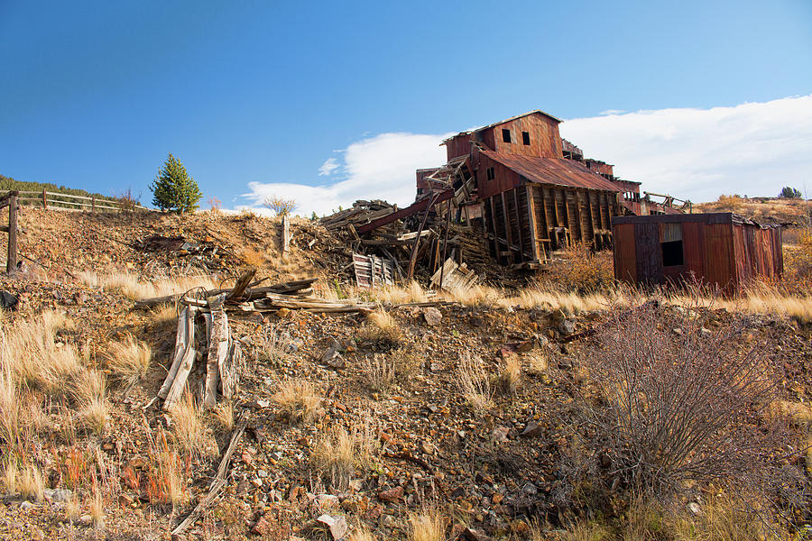 Abandoned Vindicator Valley Mine Photograph by Kristia Adams