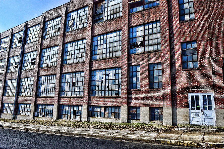 Abandoned Warehouse Photograph by Paul Ward