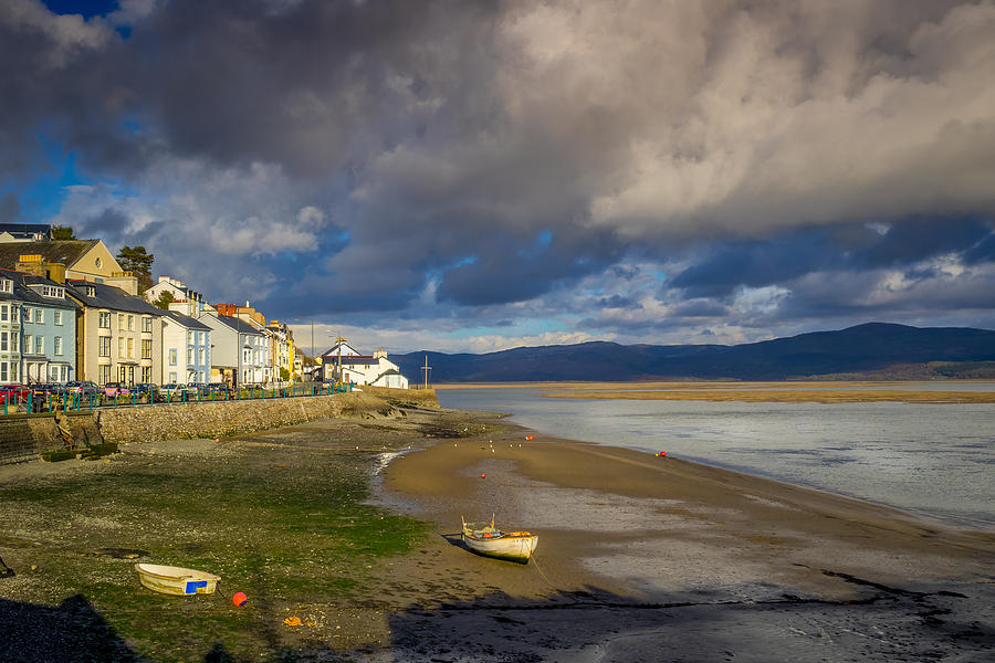 Aberdovey Seafront Photograph by Mark Llewellyn