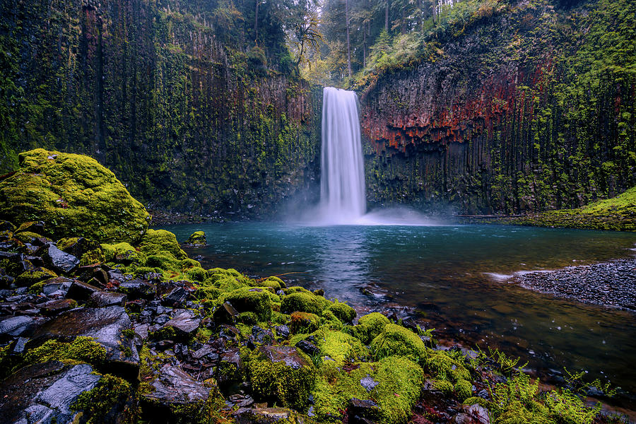 Abiqua Amphitheater Waterfall Photograph by Karmen Chow | Fine Art America