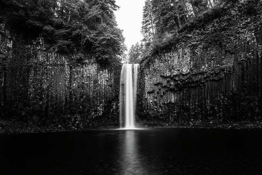 Waterfall Photograph - Abiqua Falls Black and White by Pelo Blanco Photo