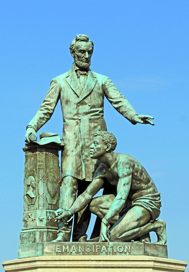 Abraham Lincoln Freeing A Slave At The Emancipation Memorial -- 3 Photograph by Cora Wandel