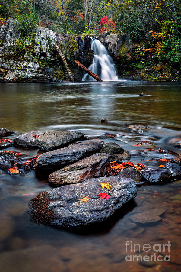 Abrams falls great top smoky mountains