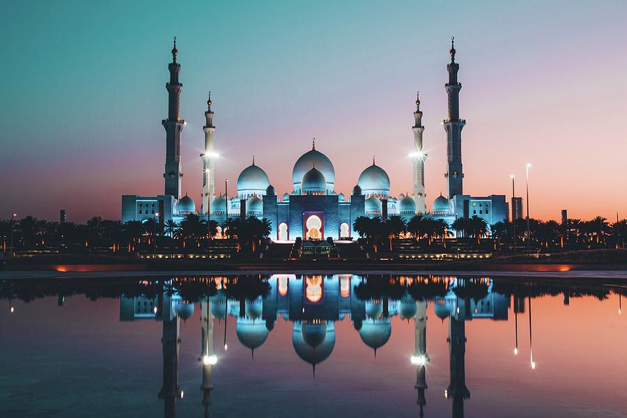 Abu Dhabi Photograph - Abu Dhabi Mosque by David Rodrigo Abu Dhabi Photograph - Abu Dhabi Mosque by David Rodrigo
