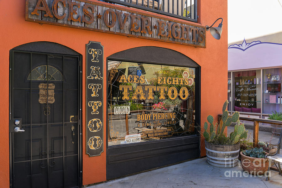 16 Aces Tattoo & Piercing Parlor