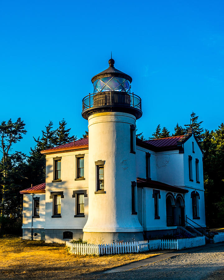Admiralty Head Lighthouse Photograph by TL Mair