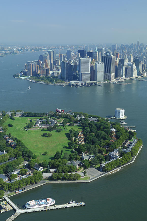 Aerial Governors Island And Manhattan, New York Photograph by Thierry Grun