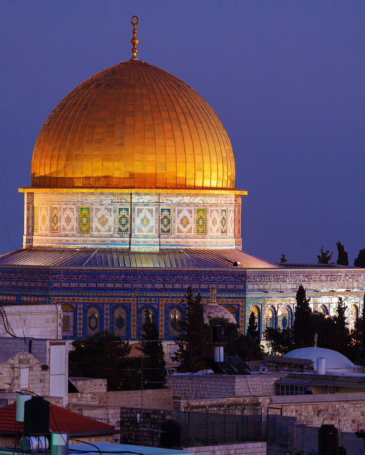Masjid Al-Aqsa Built By Jinns - Dome of Masjid al-Aqsa - Madain Project