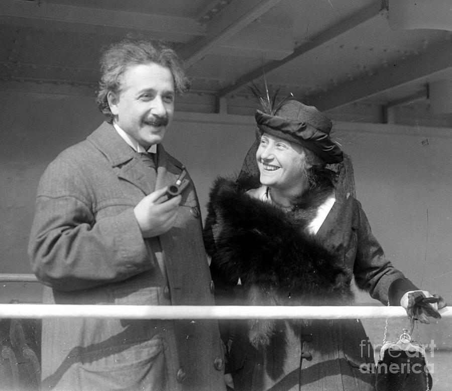Albert And Elsa Einstein, C. 1920s Photograph by Science Source