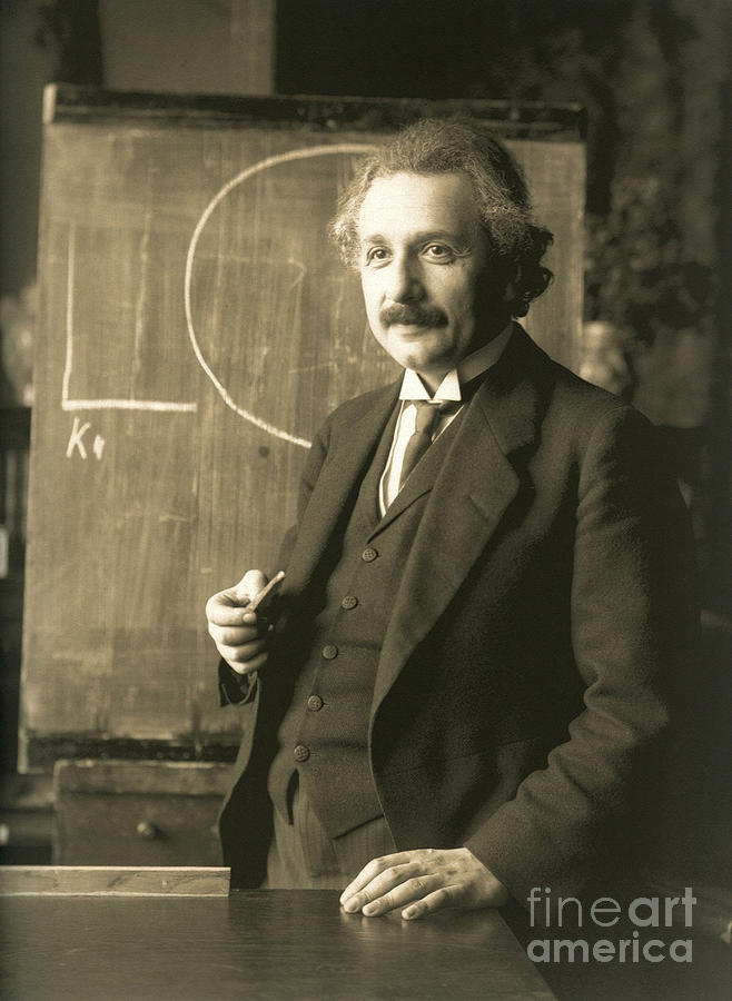 Albert Einstein, Lecturing In Vienna Photograph by Science Source