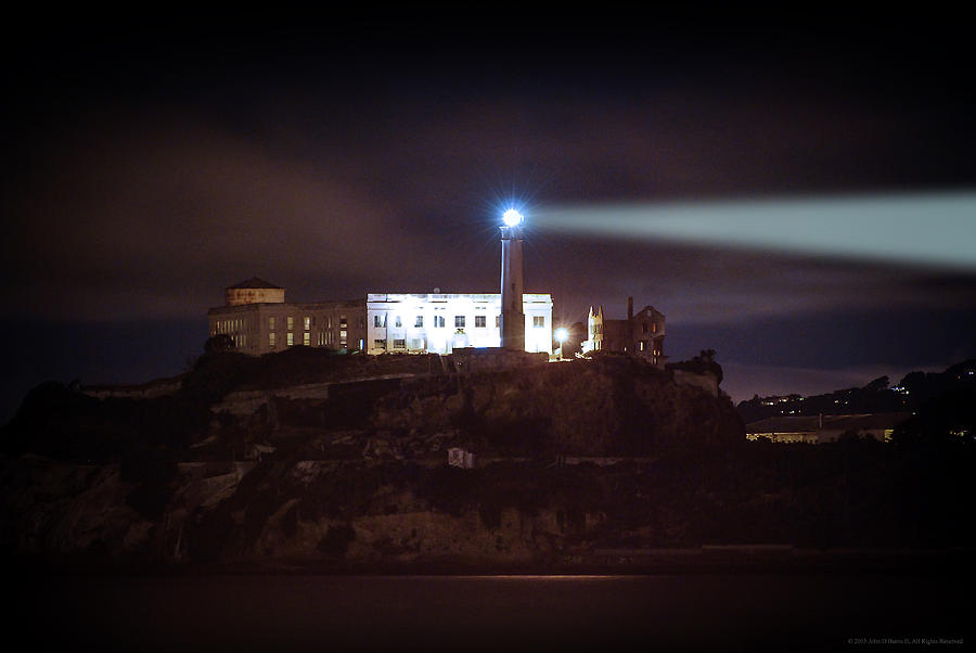 alcatraz tour at night